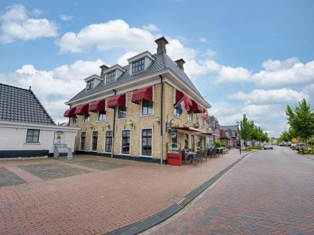 Hotel De Harmonie Sexbierum Exterior photo
